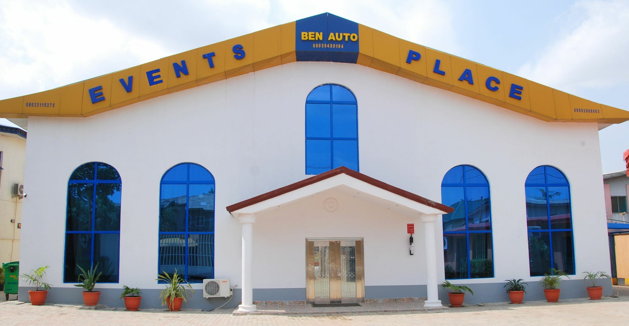 Ben Auto Hotel Лагос Экстерьер фото